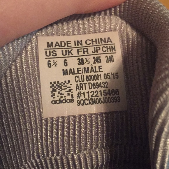 Adidas basketball shoes - Picture 4 of 4